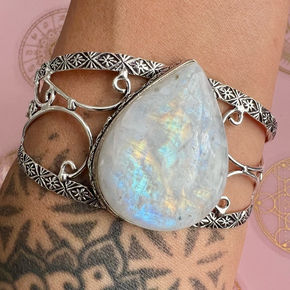 Jewelry - 925 AMAZING! Rainbow Flash Moonstone Teardrop Cuff Bracelet